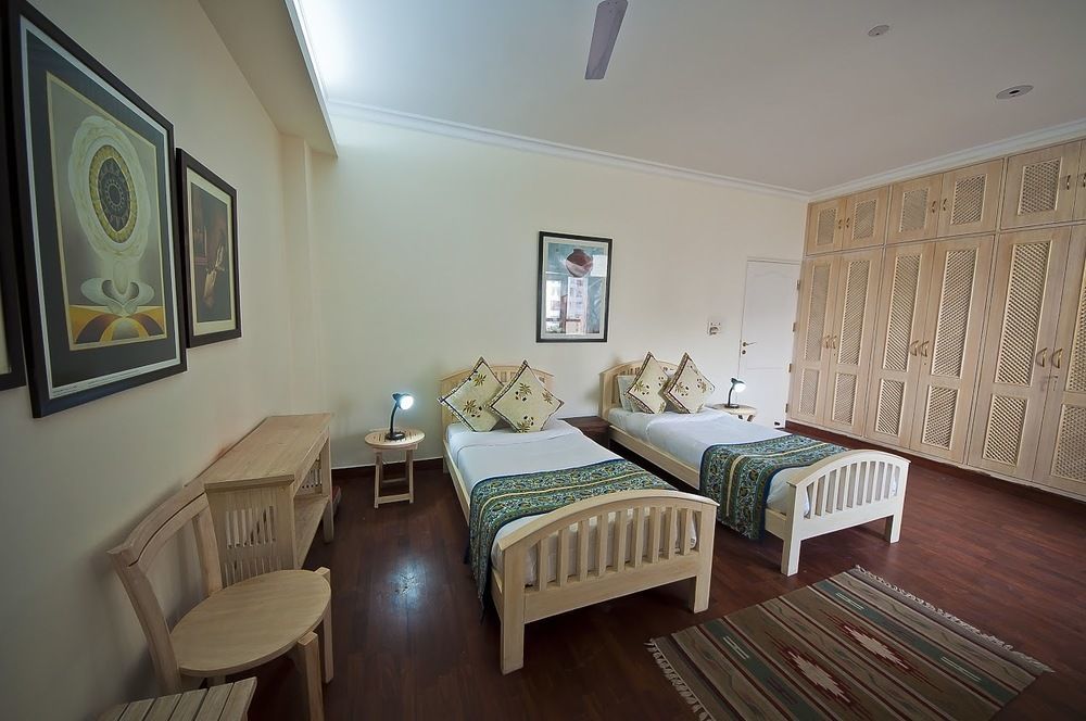 Bed and Breakfast Colonel'S Retreat At The Airport Nueva Delhi Exterior foto